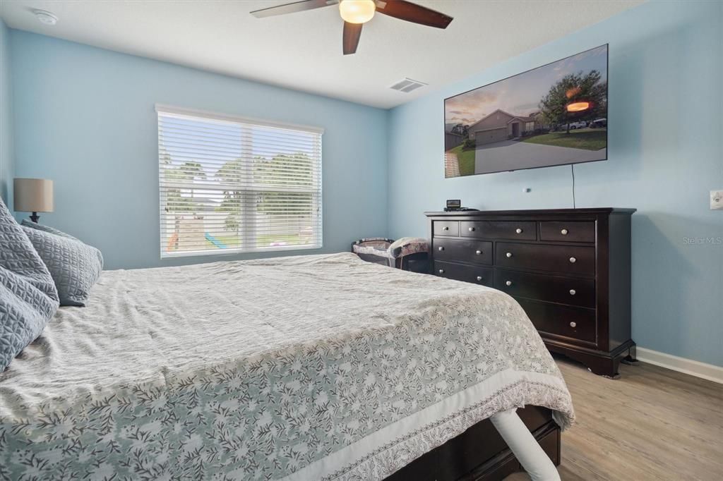 For Sale: $295,000 (3 beds, 2 baths, 1676 Square Feet)