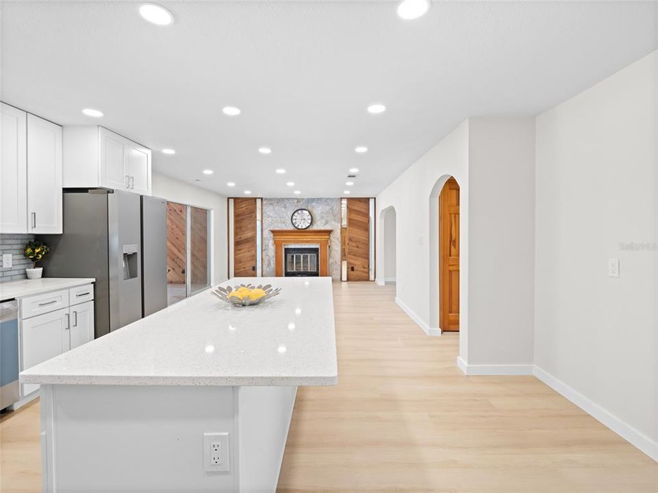 Active With Contract: $549,900 (3 beds, 2 baths, 2586 Square Feet)