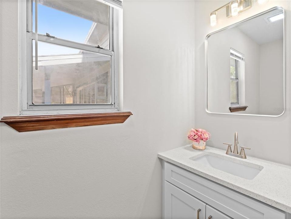 Active With Contract: $549,900 (3 beds, 2 baths, 2586 Square Feet)