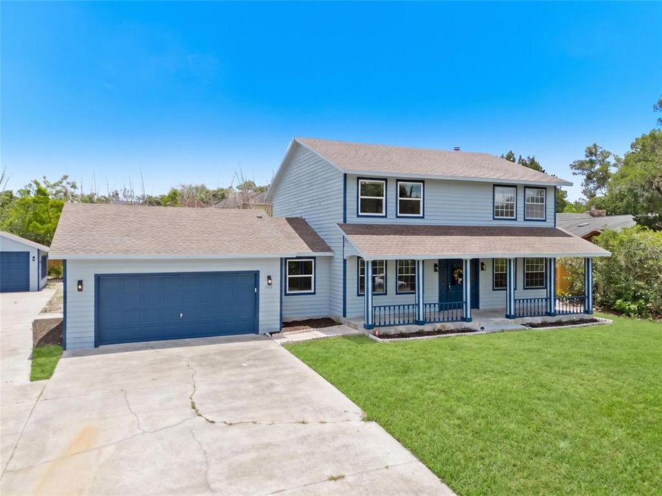 Active With Contract: $549,900 (3 beds, 2 baths, 2586 Square Feet)