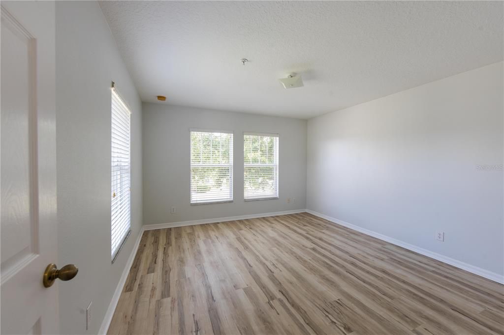 For Sale: $365,000 (3 beds, 2 baths, 1790 Square Feet)