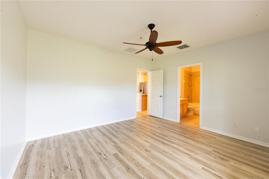 For Sale: $365,000 (3 beds, 2 baths, 1790 Square Feet)