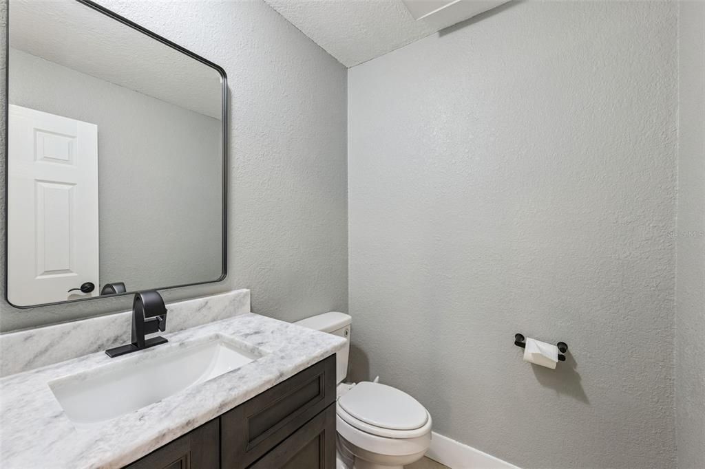 For Sale: $199,000 (2 beds, 2 baths, 1365 Square Feet)