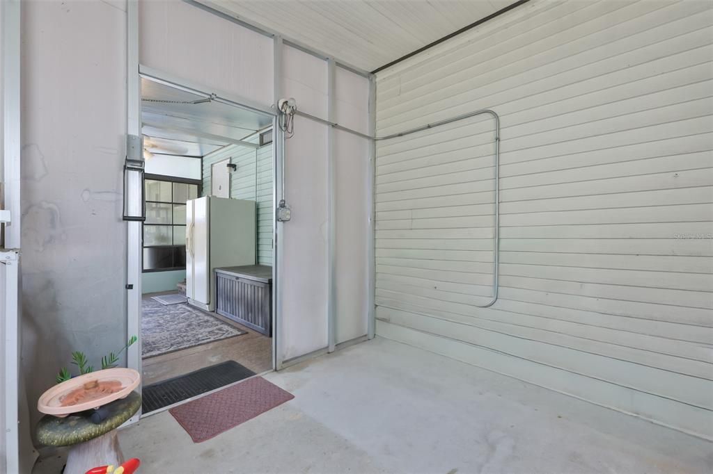 For Sale: $179,000 (2 beds, 2 baths, 1329 Square Feet)