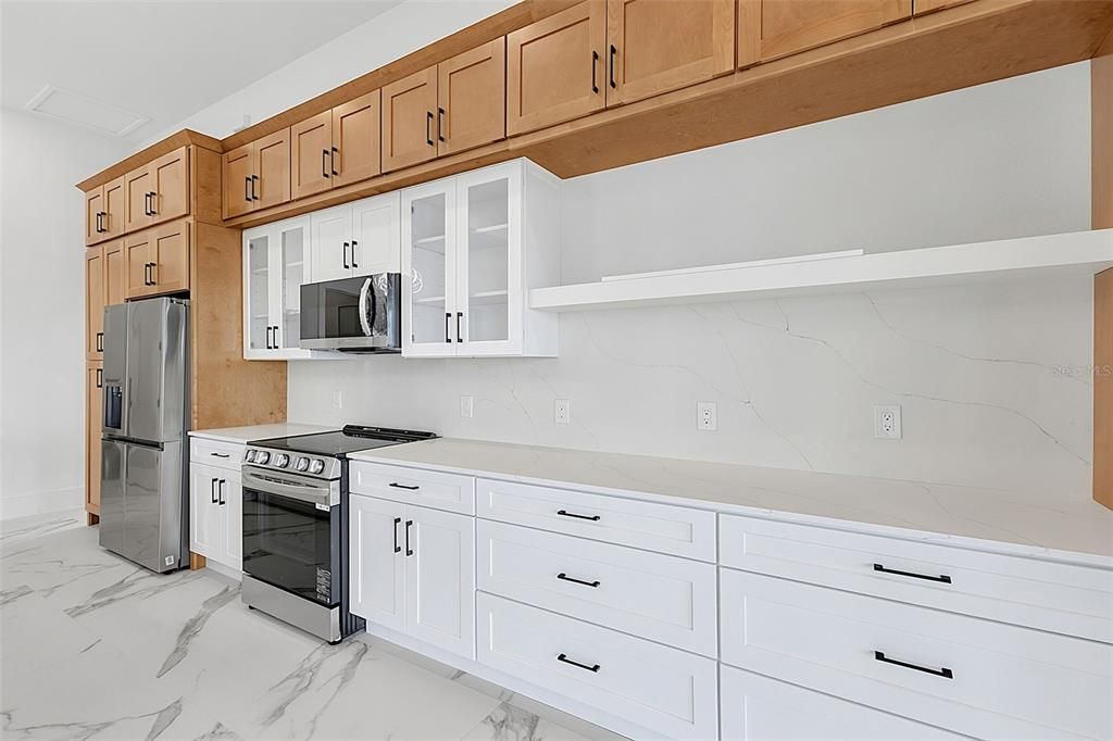 En Venta: $1,179,080 (4 camas, 3 baños, 2162 Pies cuadrados)