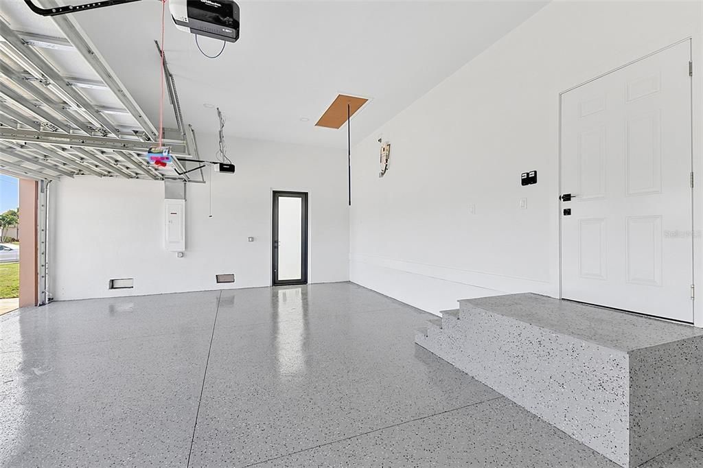 En Venta: $1,179,080 (4 camas, 3 baños, 2162 Pies cuadrados)