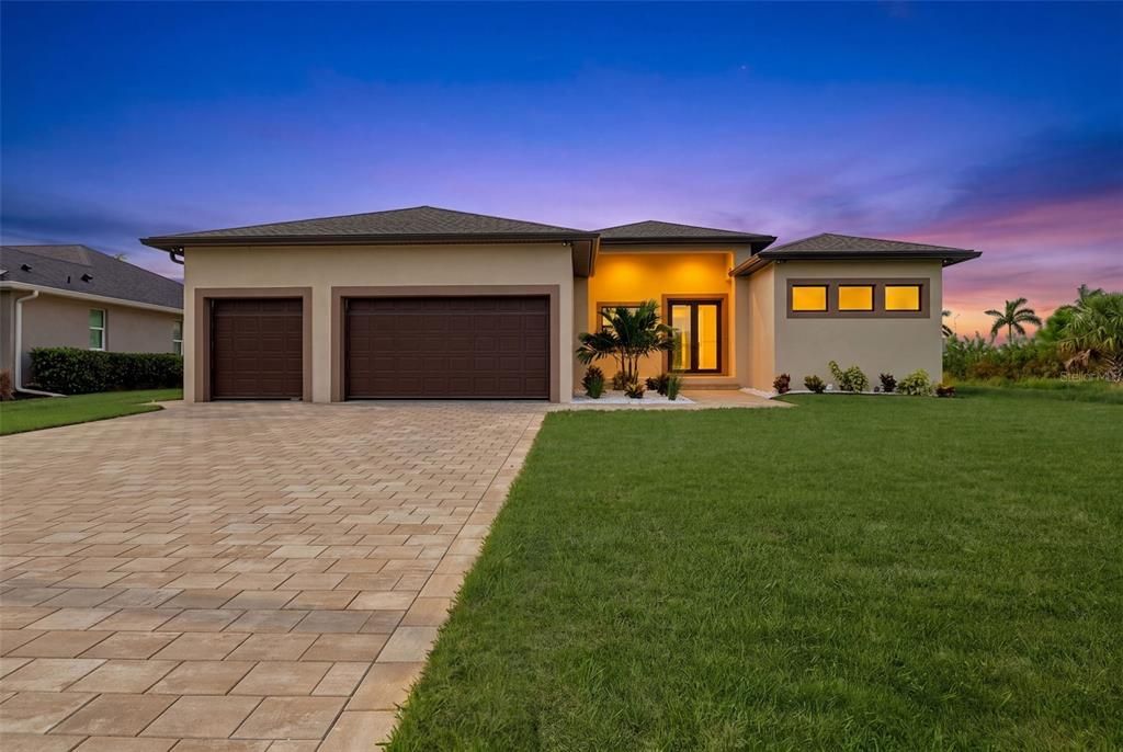 En Venta: $1,179,080 (4 camas, 3 baños, 2162 Pies cuadrados)