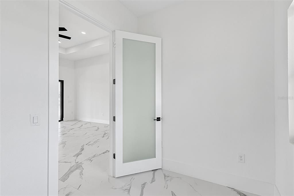 En Venta: $1,179,080 (4 camas, 3 baños, 2162 Pies cuadrados)