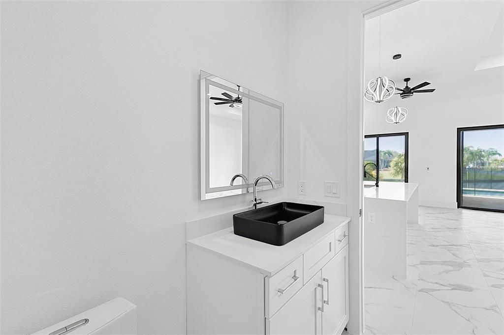 En Venta: $1,179,080 (4 camas, 3 baños, 2162 Pies cuadrados)