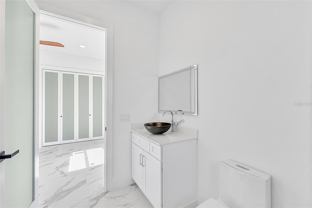 En Venta: $1,179,080 (4 camas, 3 baños, 2162 Pies cuadrados)