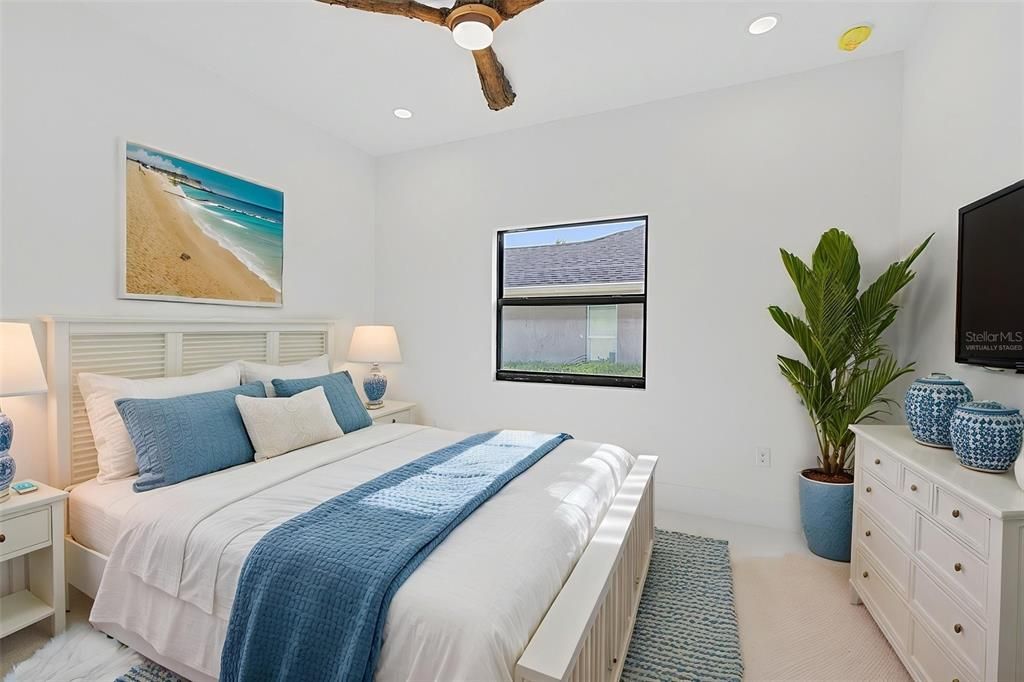 En Venta: $1,179,080 (4 camas, 3 baños, 2162 Pies cuadrados)