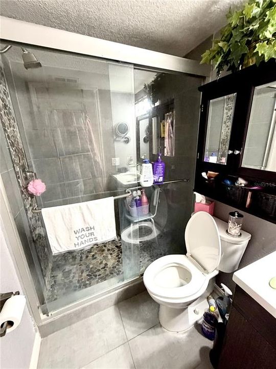 For Sale: $215,000 (2 beds, 2 baths, 960 Square Feet)