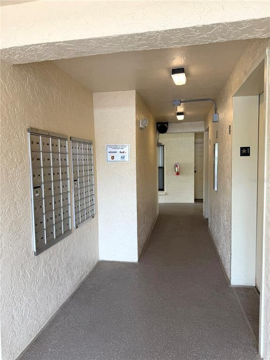For Sale: $215,000 (2 beds, 2 baths, 960 Square Feet)