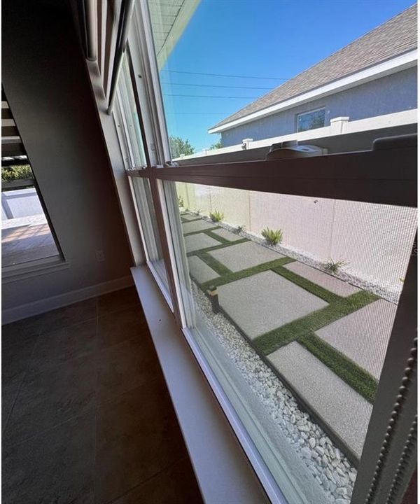 For Rent: $2,450 (3 beds, 2 baths, 1970 Square Feet)
