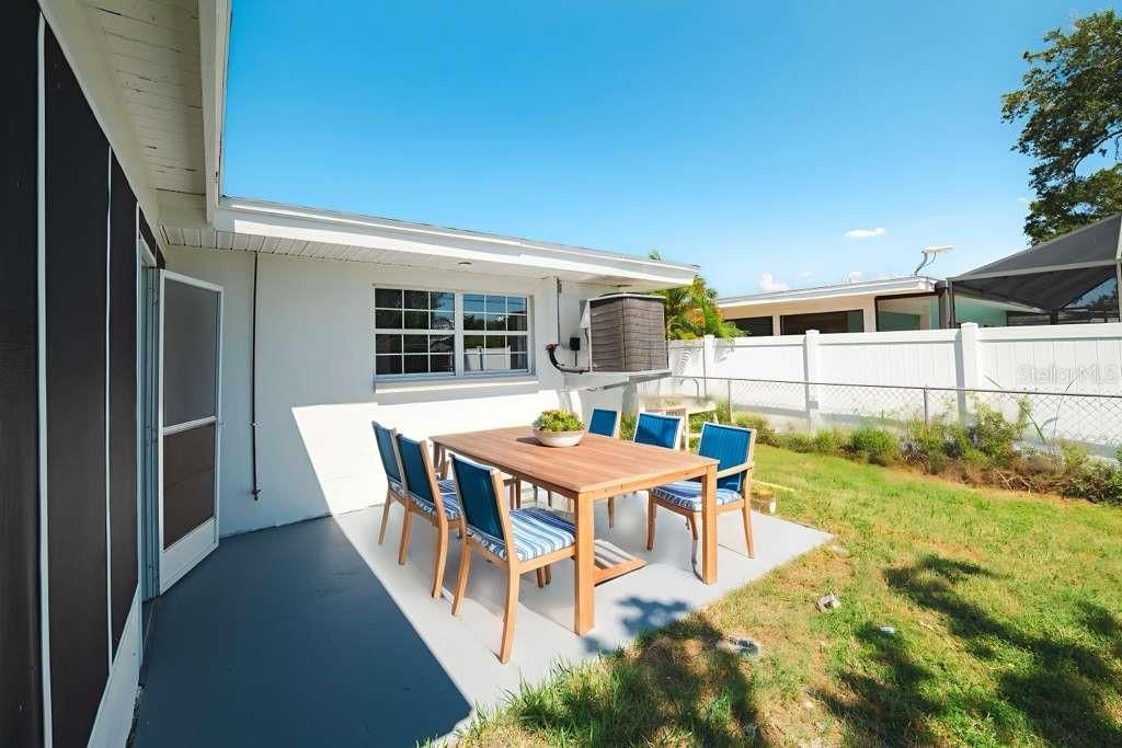 For Rent: $2,950 (3 beds, 2 baths, 1346 Square Feet)