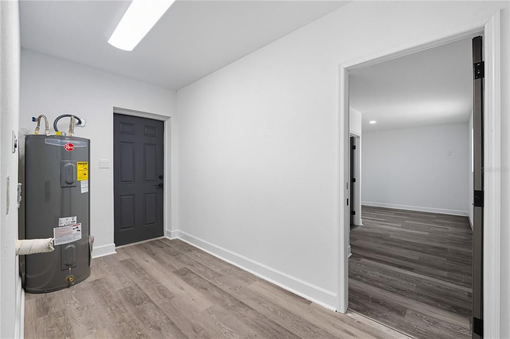 For Rent: $2,950 (3 beds, 2 baths, 1346 Square Feet)