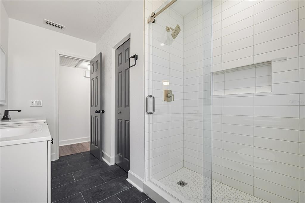 For Rent: $2,950 (3 beds, 2 baths, 1346 Square Feet)