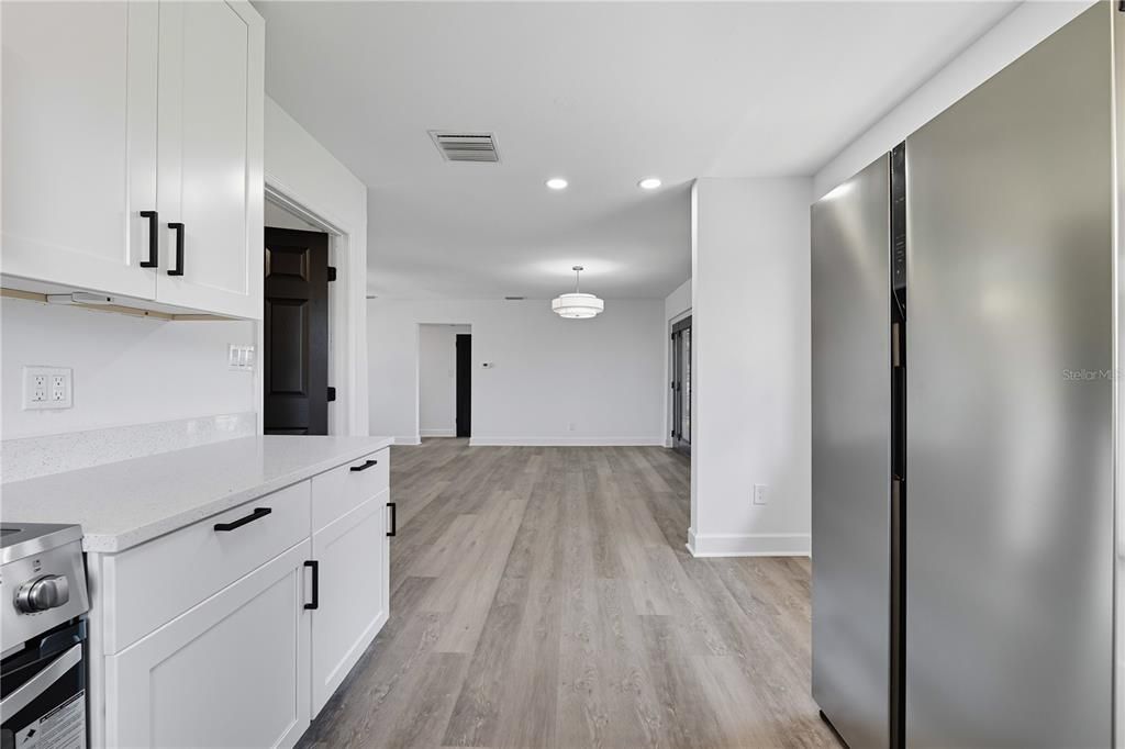 For Rent: $2,950 (3 beds, 2 baths, 1346 Square Feet)