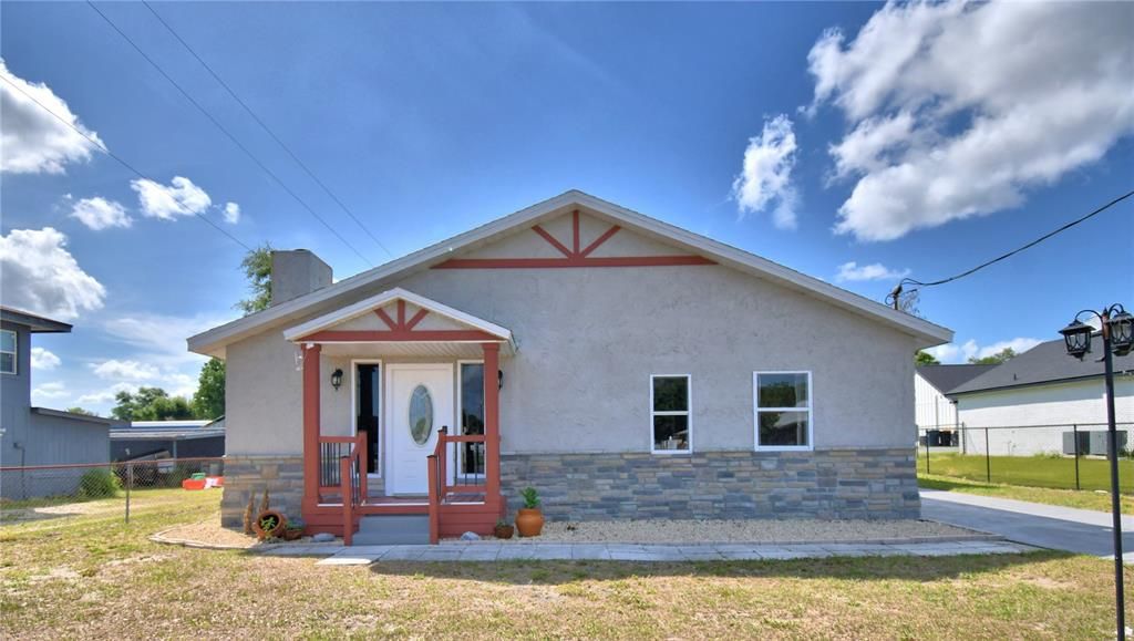 For Sale: $275,000 (3 beds, 2 baths, 1476 Square Feet)