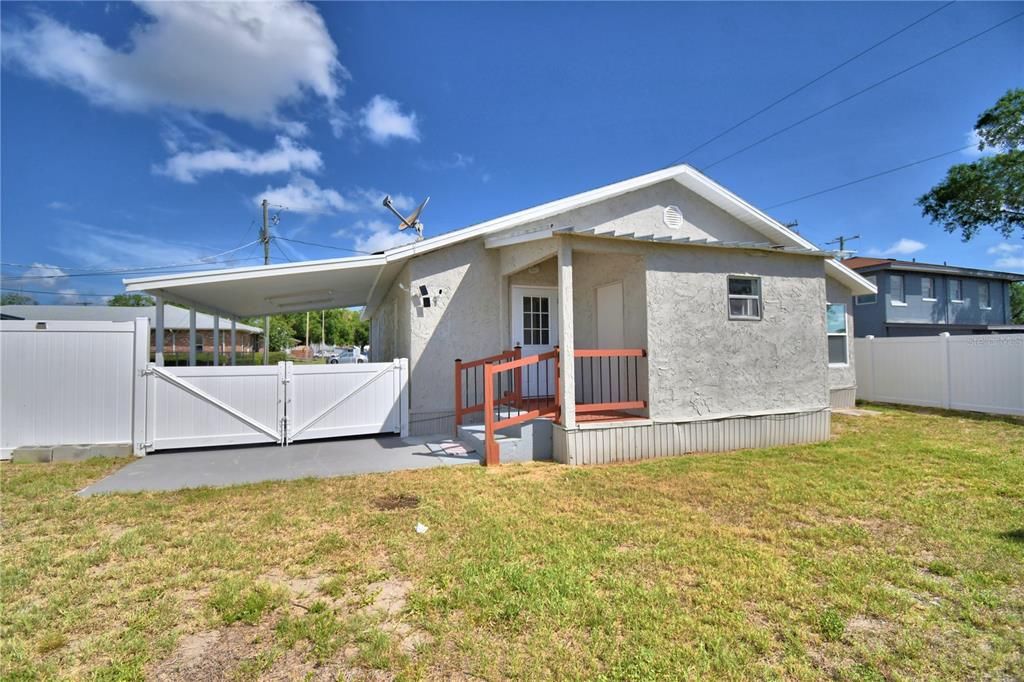 For Sale: $275,000 (3 beds, 2 baths, 1476 Square Feet)