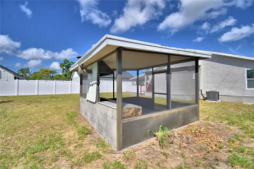 For Sale: $275,000 (3 beds, 2 baths, 1476 Square Feet)