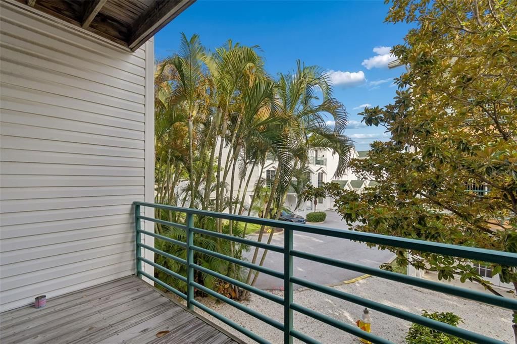 For Sale: $515,000 (3 beds, 3 baths, 1700 Square Feet)