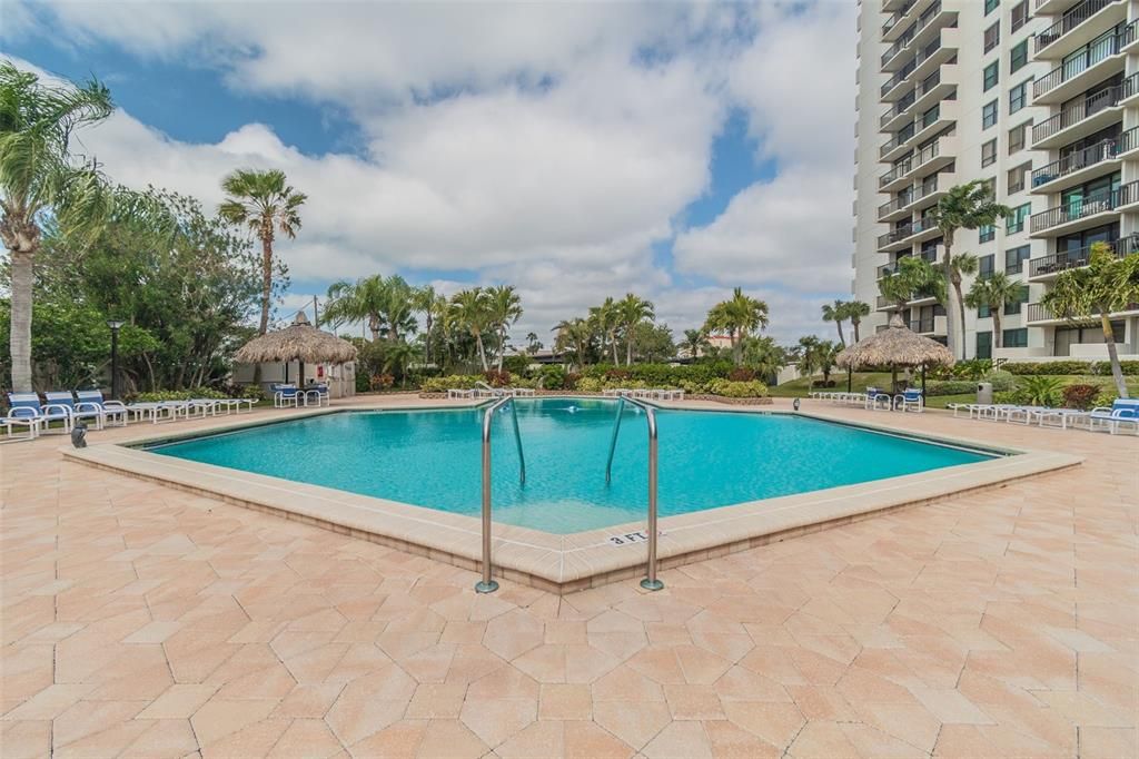 For Sale: $515,000 (3 beds, 3 baths, 1700 Square Feet)