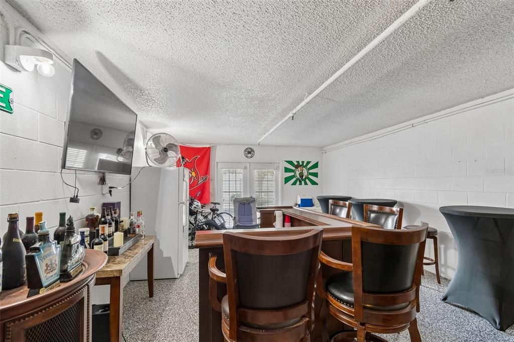 For Sale: $515,000 (3 beds, 3 baths, 1700 Square Feet)