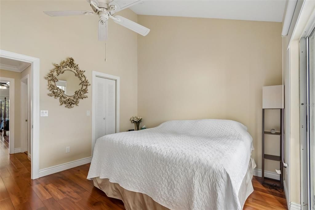 For Sale: $515,000 (3 beds, 3 baths, 1700 Square Feet)