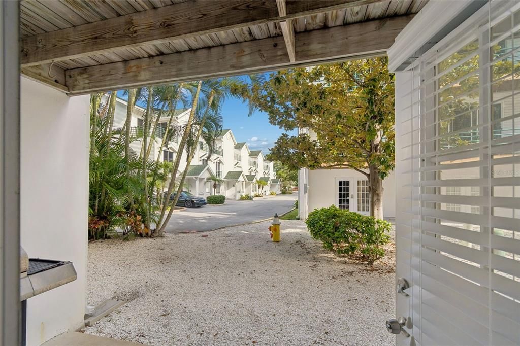 For Sale: $515,000 (3 beds, 3 baths, 1700 Square Feet)
