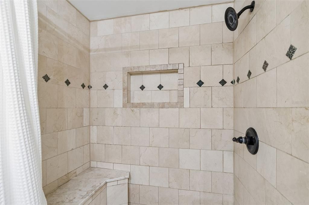 For Sale: $515,000 (3 beds, 3 baths, 1700 Square Feet)