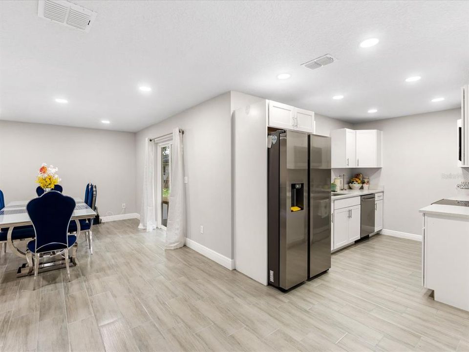 For Rent: $2,100 (3 beds, 2 baths, 1170 Square Feet)