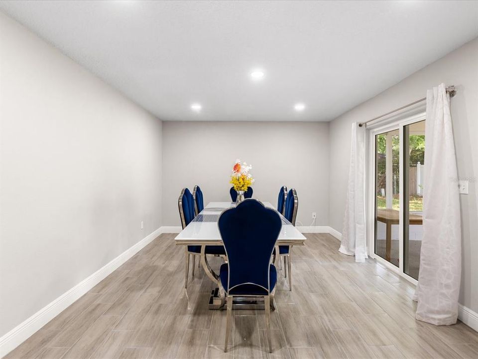 For Rent: $2,100 (3 beds, 2 baths, 1170 Square Feet)