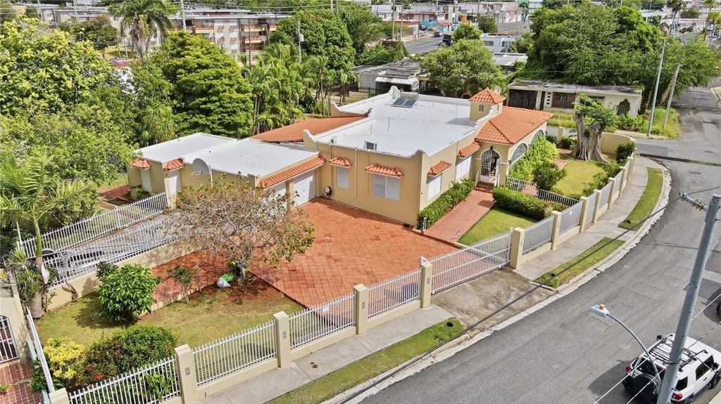 For Sale: $357,000 (4 beds, 3 baths, 1508 Square Feet)