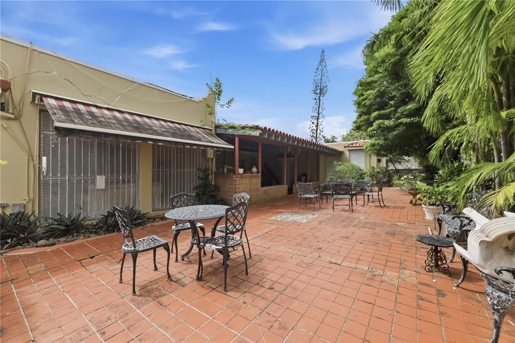 For Sale: $357,000 (4 beds, 3 baths, 1508 Square Feet)