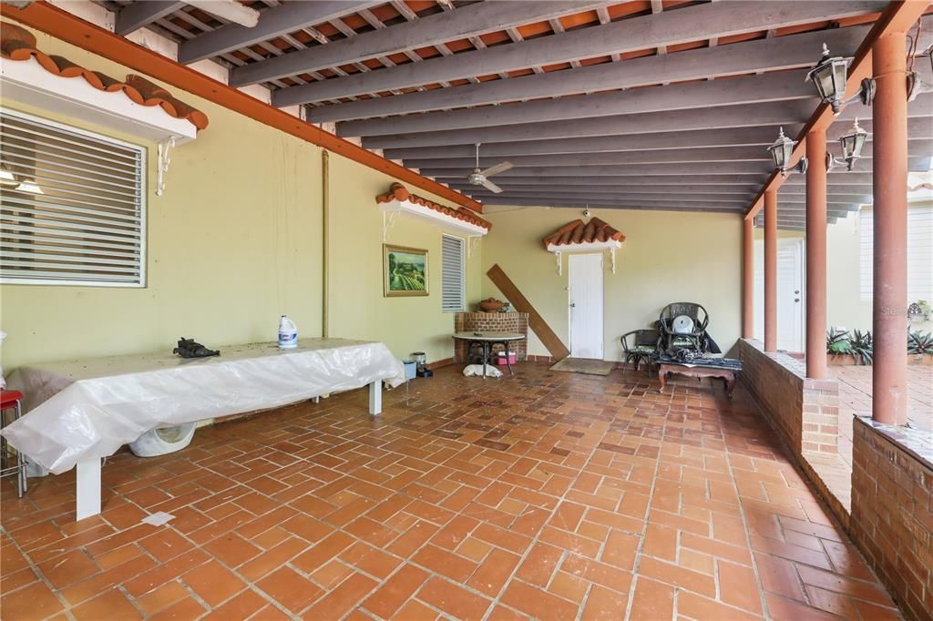 For Sale: $357,000 (4 beds, 3 baths, 1508 Square Feet)
