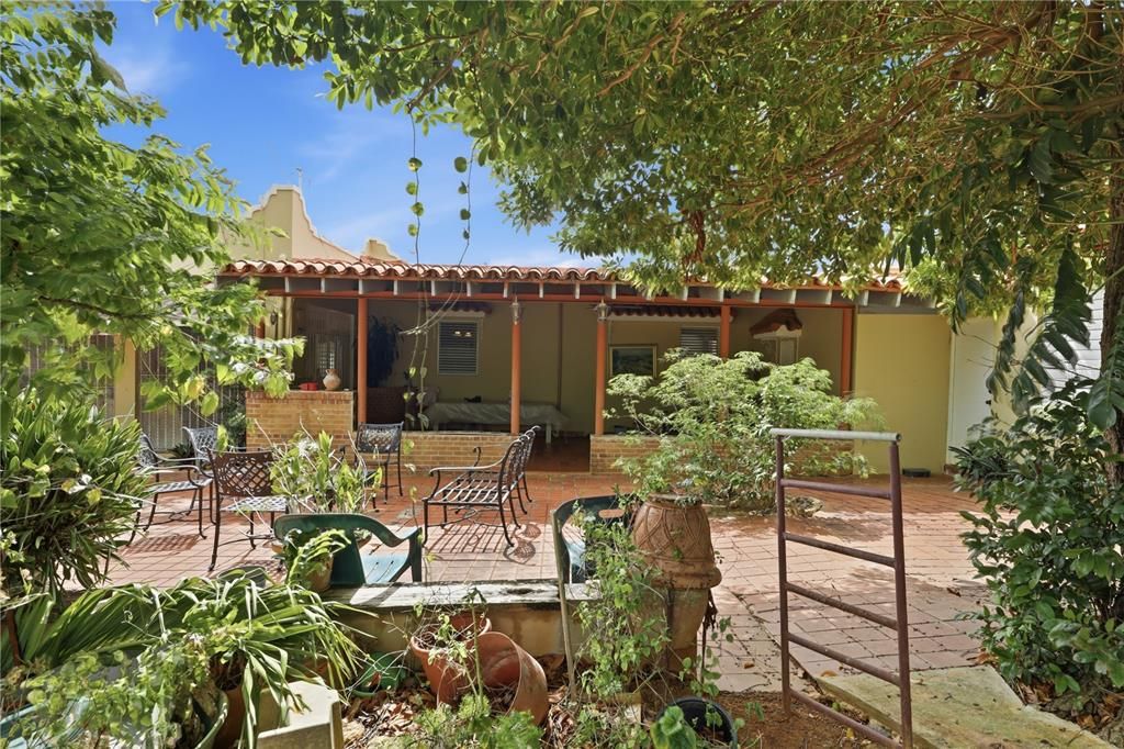 For Sale: $357,000 (4 beds, 3 baths, 1508 Square Feet)