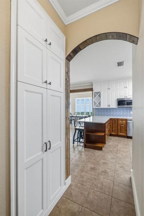 Active With Contract: $465,900 (5 beds, 2 baths, 2906 Square Feet)