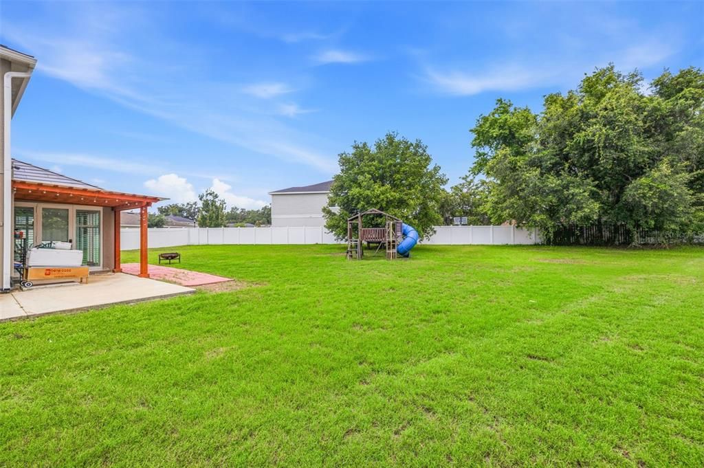 Active With Contract: $465,900 (5 beds, 2 baths, 2906 Square Feet)