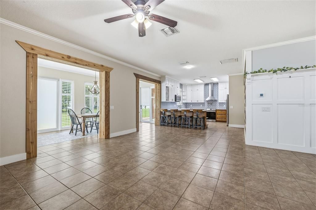 Active With Contract: $465,900 (5 beds, 2 baths, 2906 Square Feet)