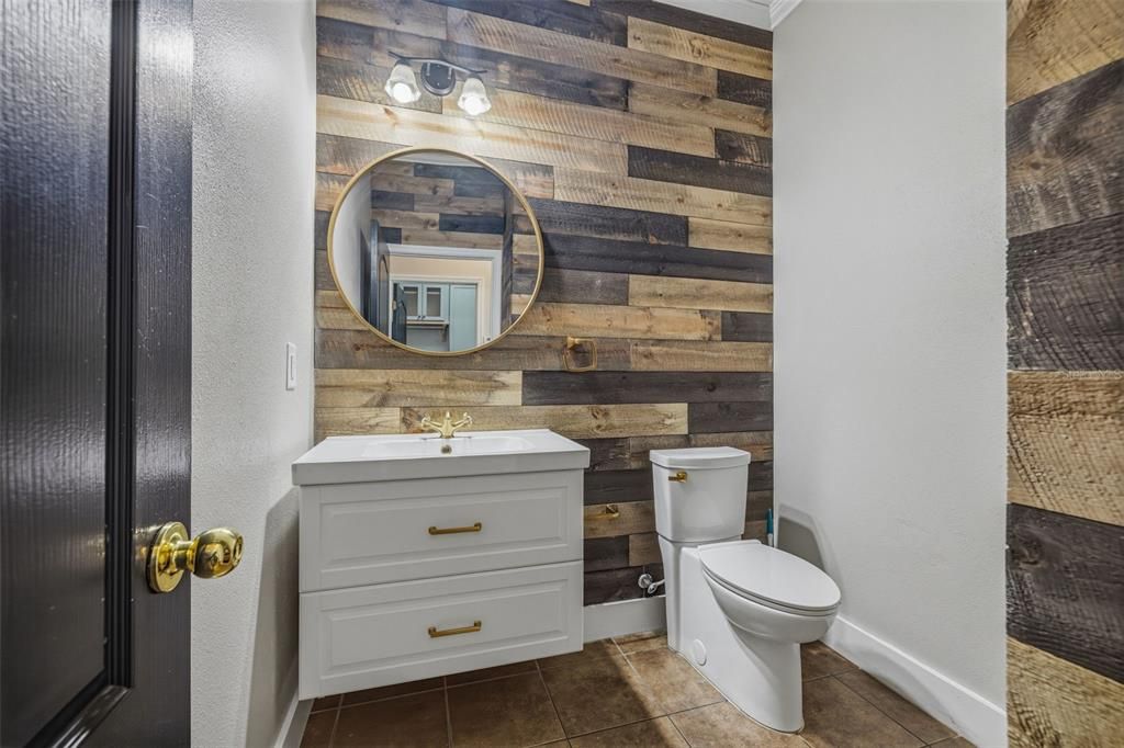 Active With Contract: $465,900 (5 beds, 2 baths, 2906 Square Feet)