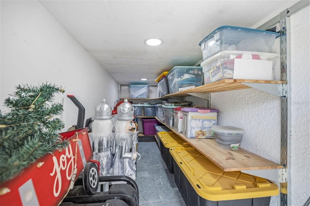 Active With Contract: $465,900 (5 beds, 2 baths, 2906 Square Feet)