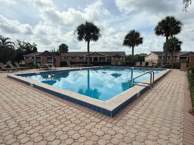 En Venta: $174,900 (2 camas, 2 baños, 1053 Pies cuadrados)