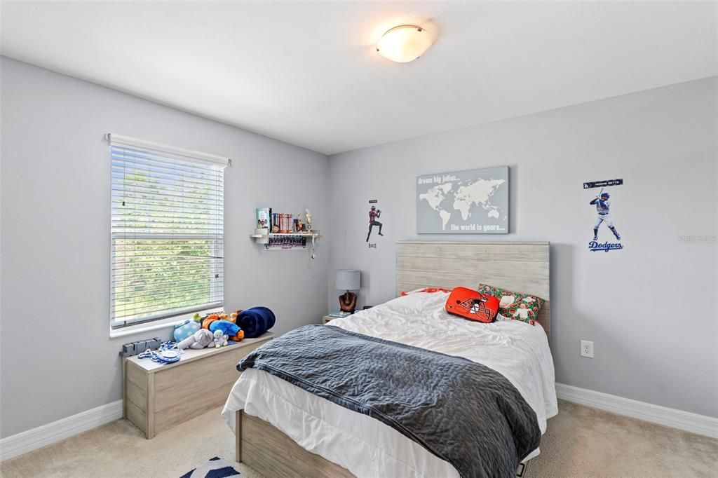 For Rent: $3,600 (4 beds, 3 baths, 2933 Square Feet)