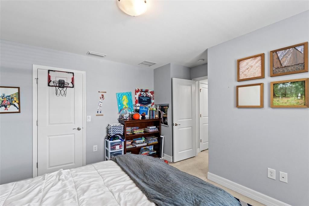 For Rent: $3,600 (4 beds, 3 baths, 2933 Square Feet)