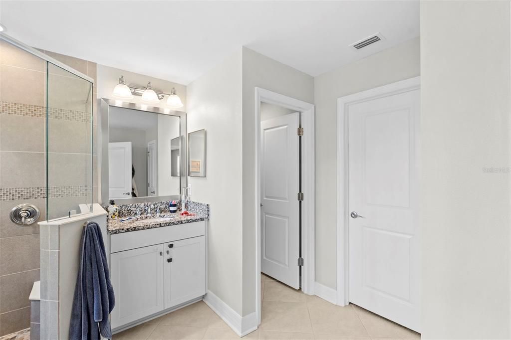 For Rent: $3,600 (4 beds, 3 baths, 2933 Square Feet)