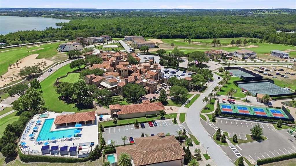 En Venta: $759,000 (1.26 acres)
