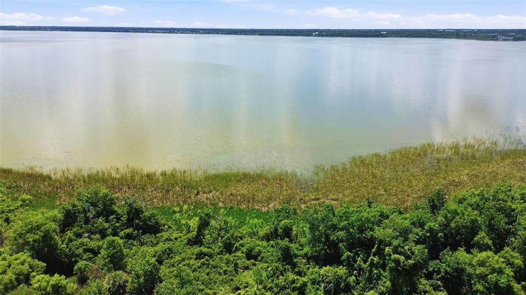 En Venta: $759,000 (1.26 acres)