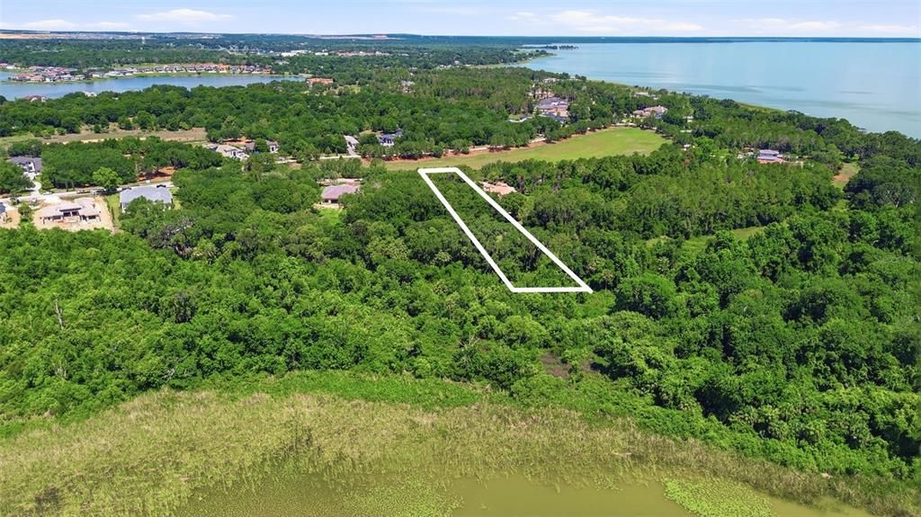 En Venta: $759,000 (1.26 acres)
