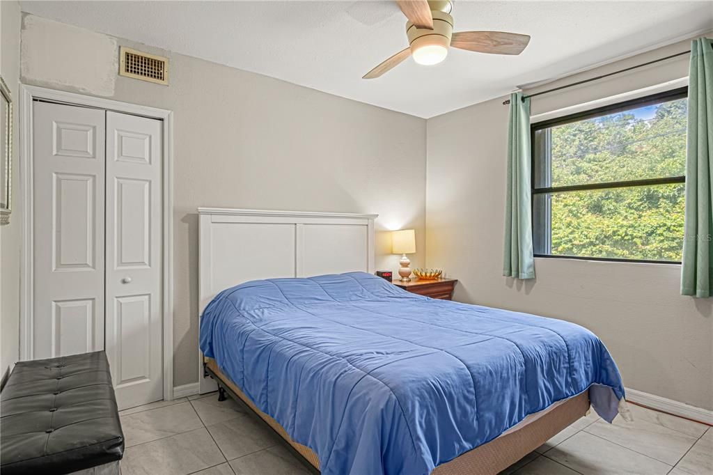 For Sale: $280,000 (3 beds, 2 baths, 1250 Square Feet)